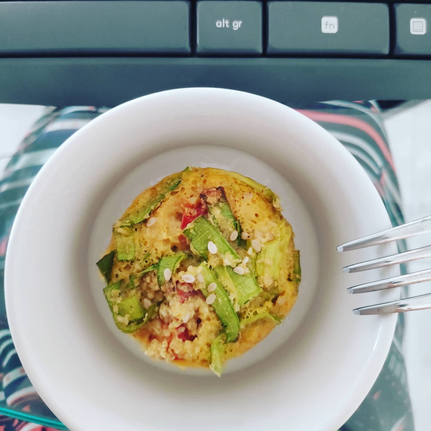 Prato com omelete de legumes